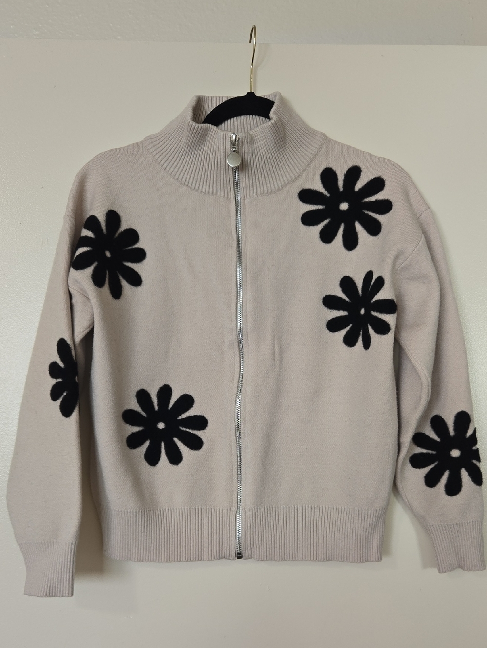 Sioni Beige Zip-FRONT Sweater with Black Floral